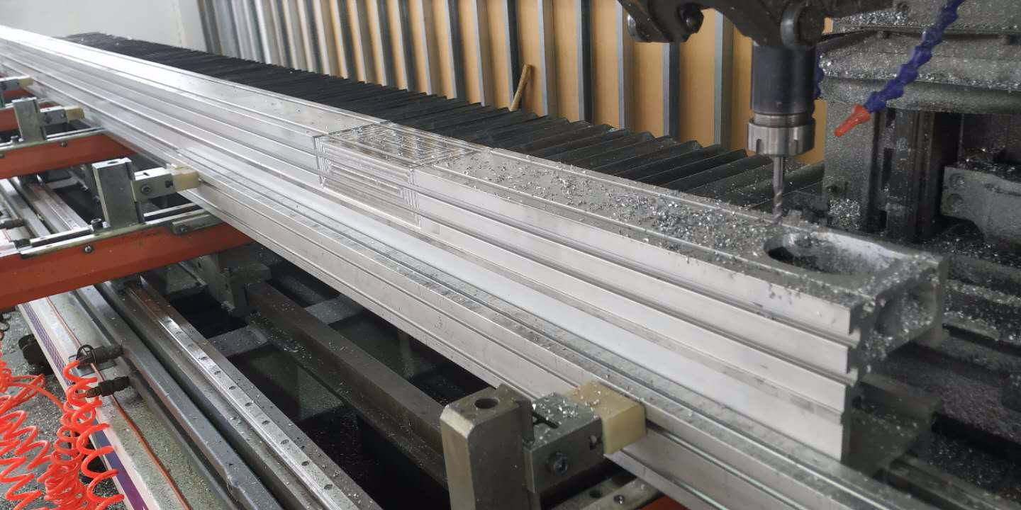 鋁型材長料機(jī)加工價(jià)格